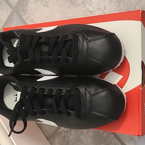 Woman Nike Cortez - Picture 2 of 6